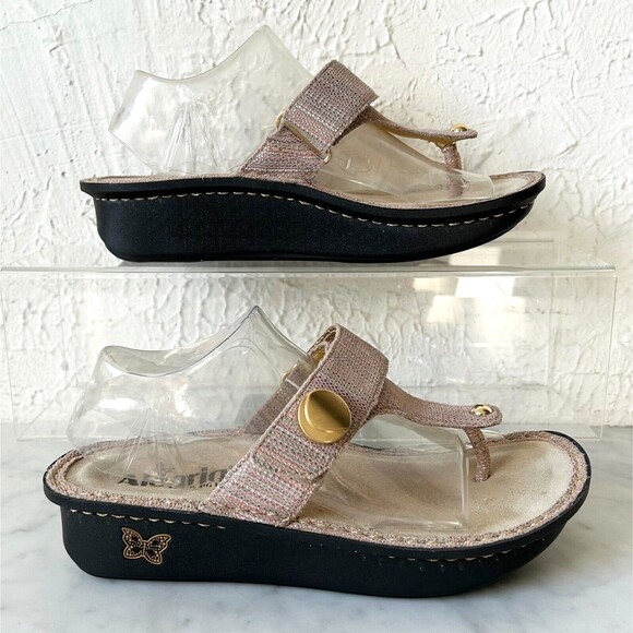 Alegria Carina Pink/Beige/Gold Leather Thong Sandals - Women's 37/6.5 - Picture 1 of 9
